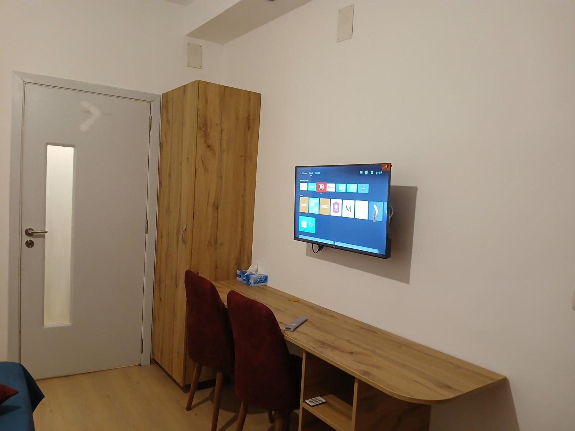 Center Walk Studios Бухарест Экстерьер фото