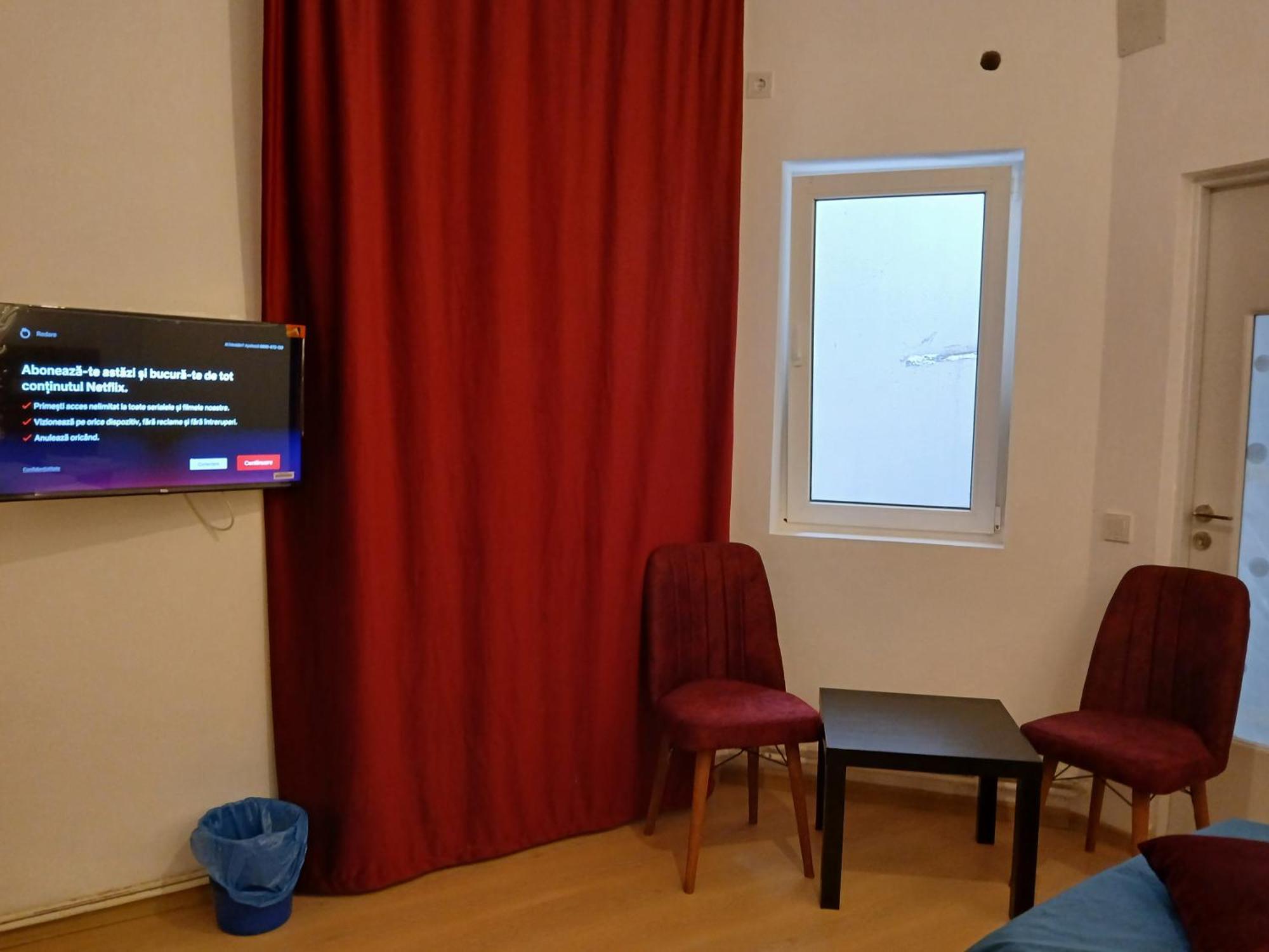 Center Walk Studios Бухарест Экстерьер фото